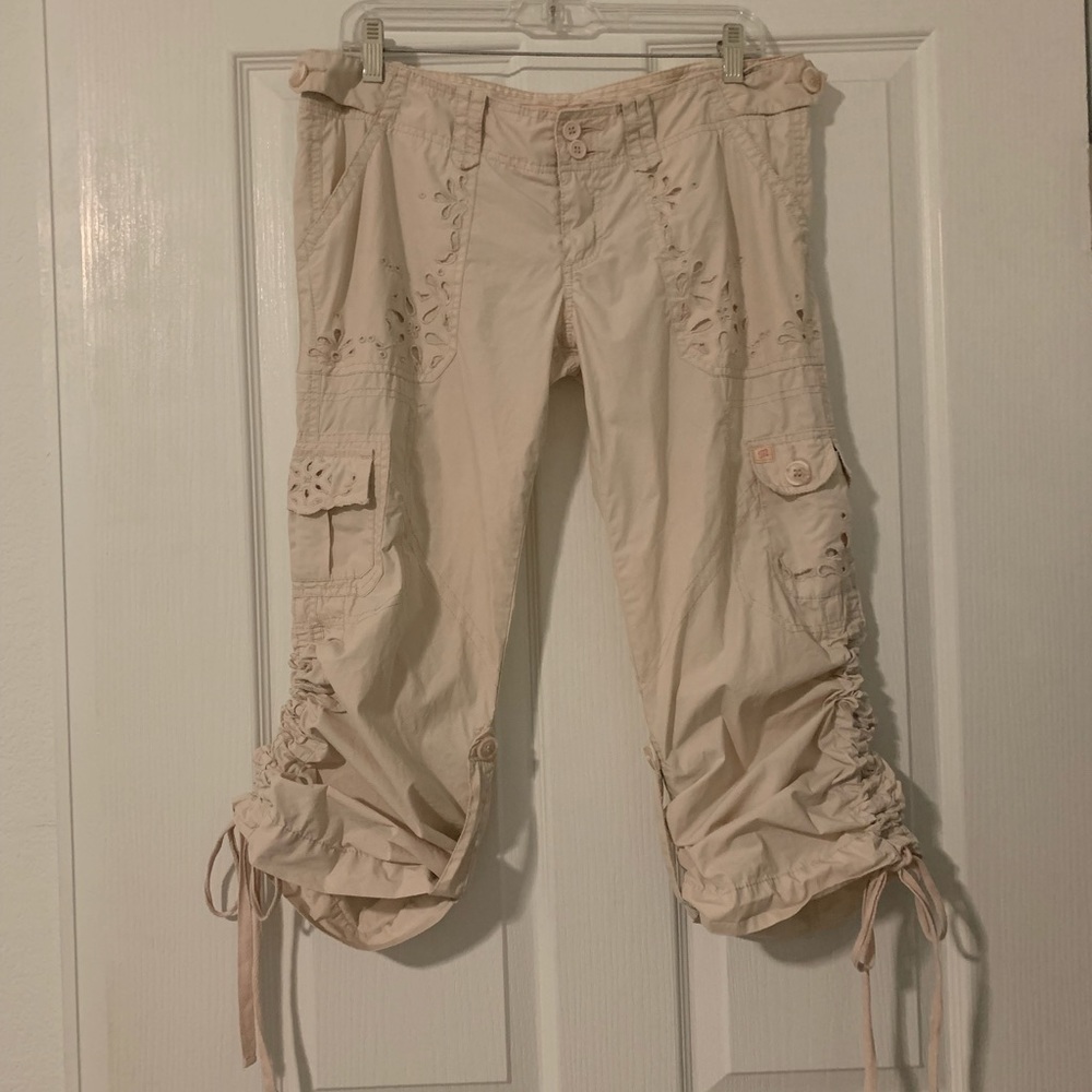 #0/55 miss me women’s cargo capris pants, size L